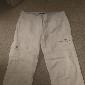 Ehite cargo capri pants